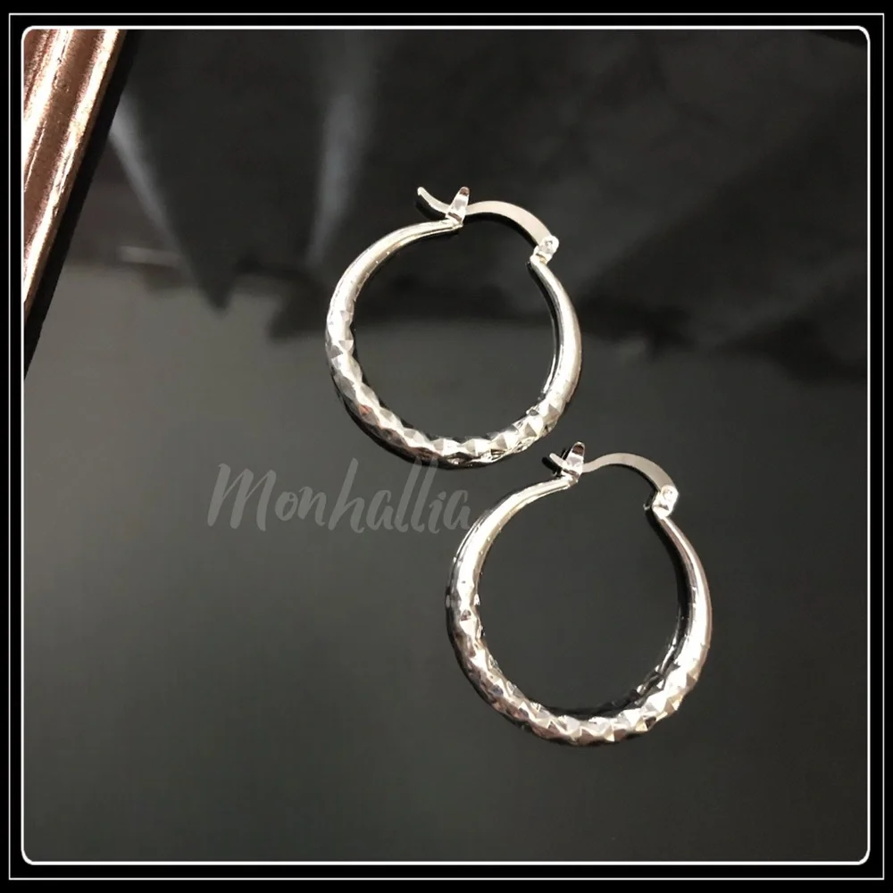 NEW SILVER TEXTURED ROUND BEVELED HOOP EARRINGS